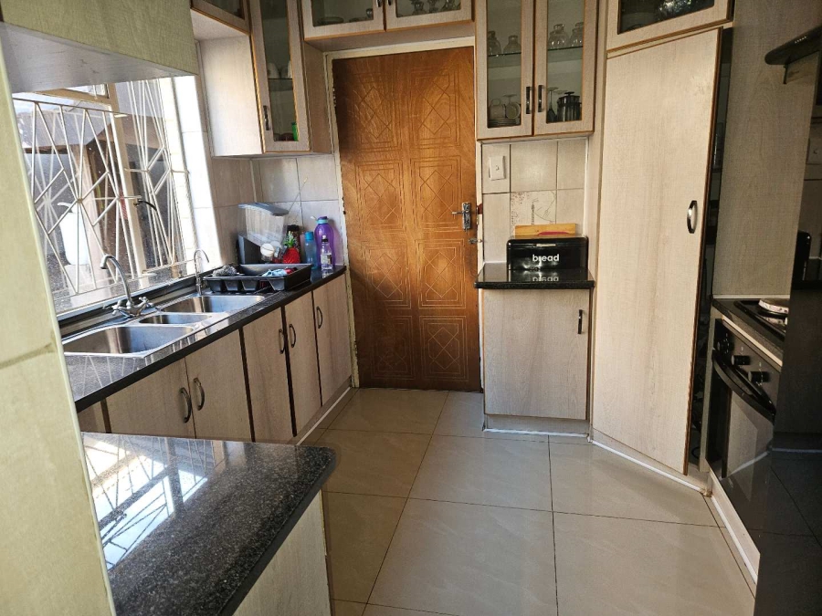 To Let 3 Bedroom Property for Rent in Verwoerdpark Northern Cape